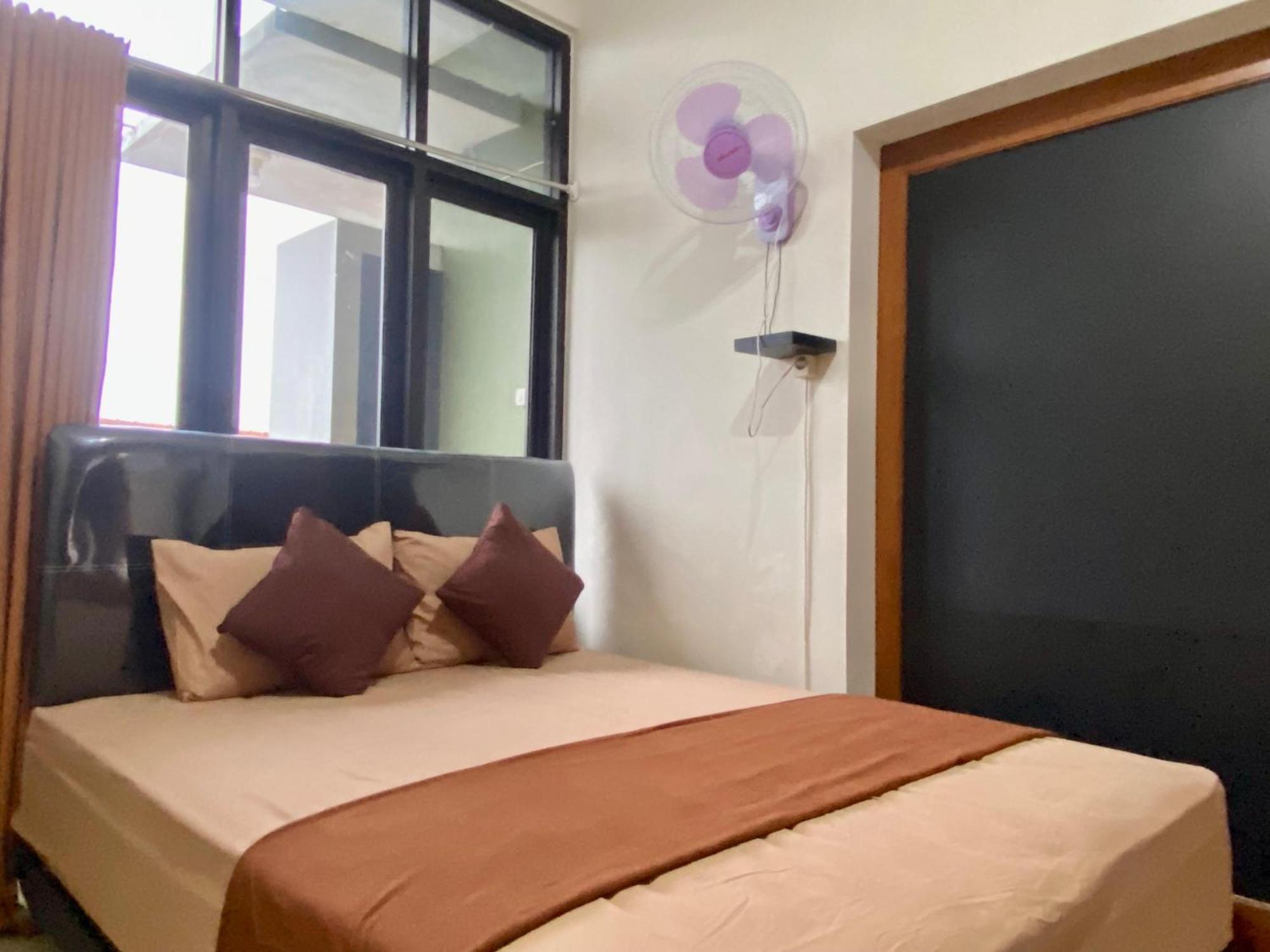Zzz Hostel Malang Eksteriør bilde