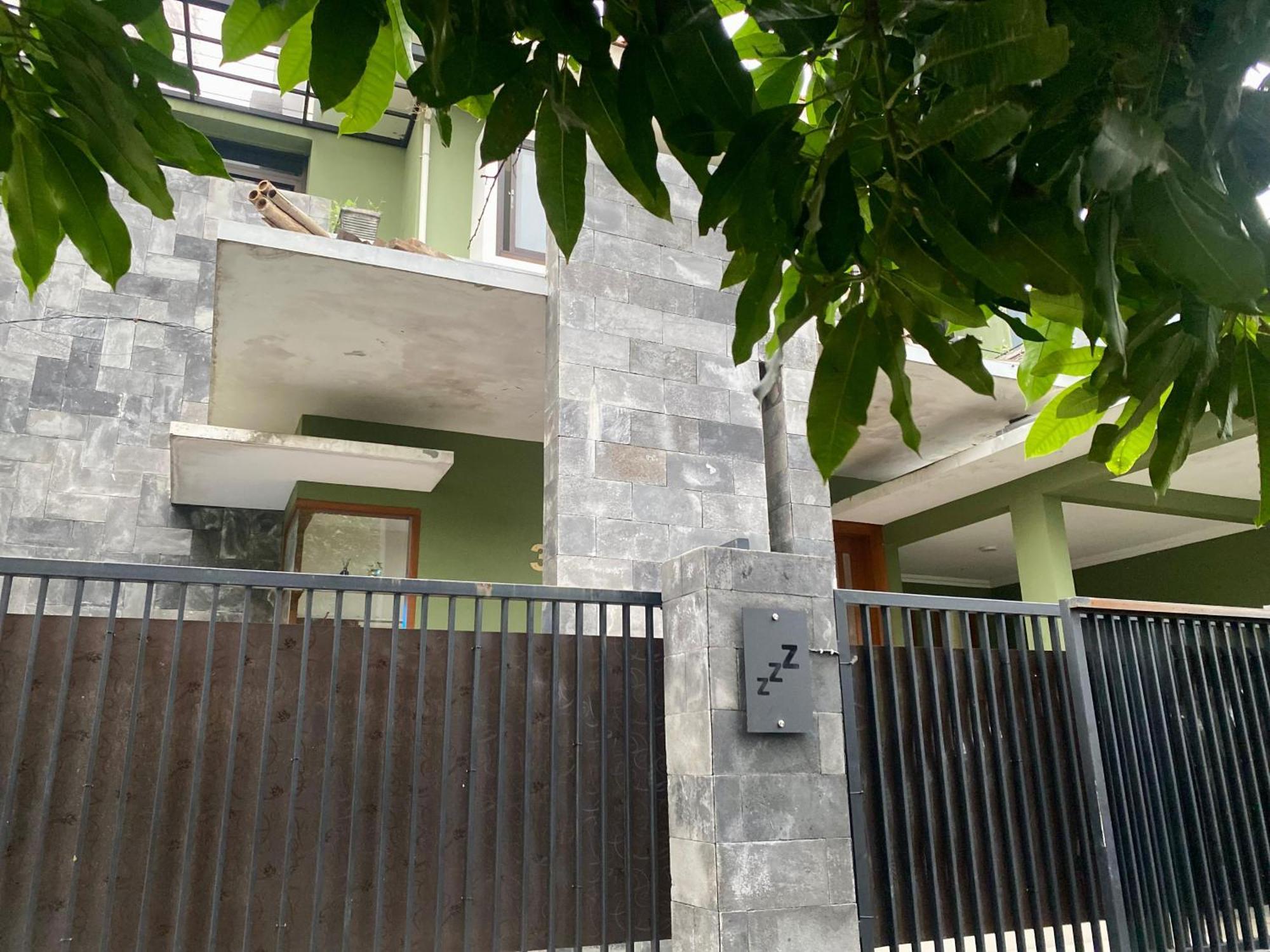 Zzz Hostel Malang Eksteriør bilde